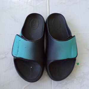 Oofos blue summer sandals slides 8